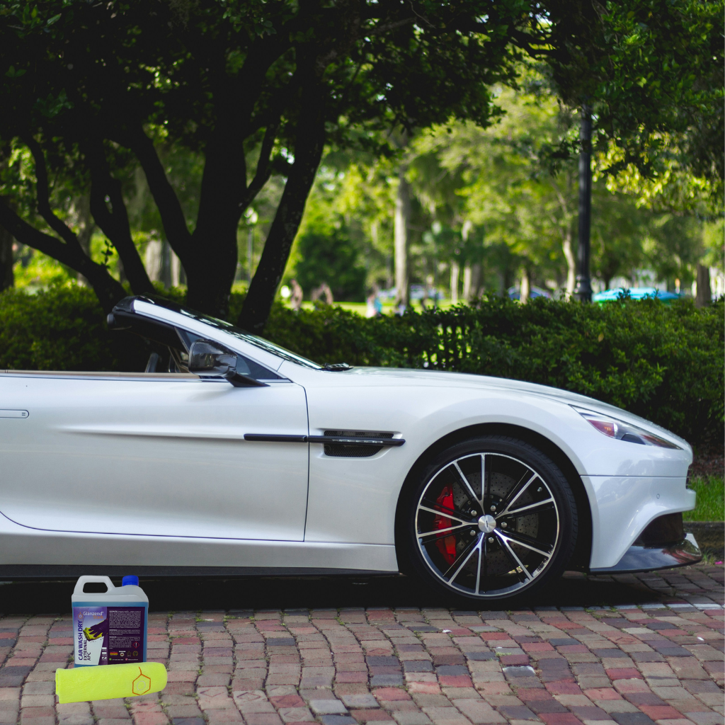 Cuatro Beneficios de usar el Shampoo Profesional de Lavado en Seco CAR WASH DRY de Glänzend Stark® 3 Lavado en seco Car Wash Dry Glanzend Stark para carros y motos